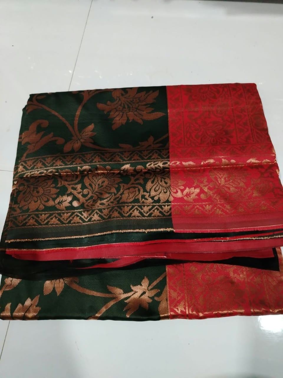 Copper Queen Elegant Saree - Dark Green